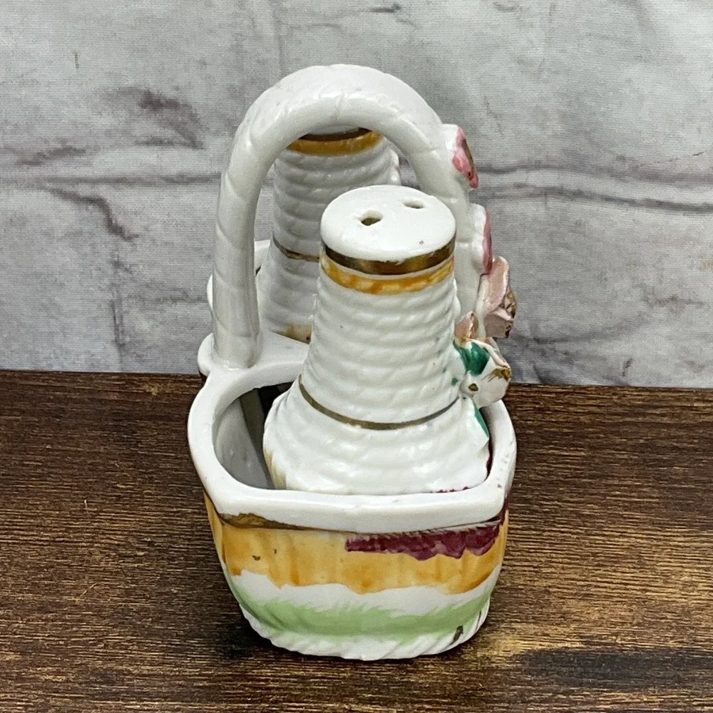 Salt & Pepper Shaker Basket Pink & Gold FLowers‎ / Vintage Japan 1950's Ceramic